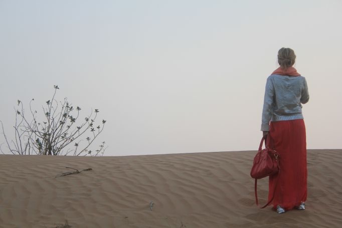 A Day in The Dunes - Dubai Desert Outfit