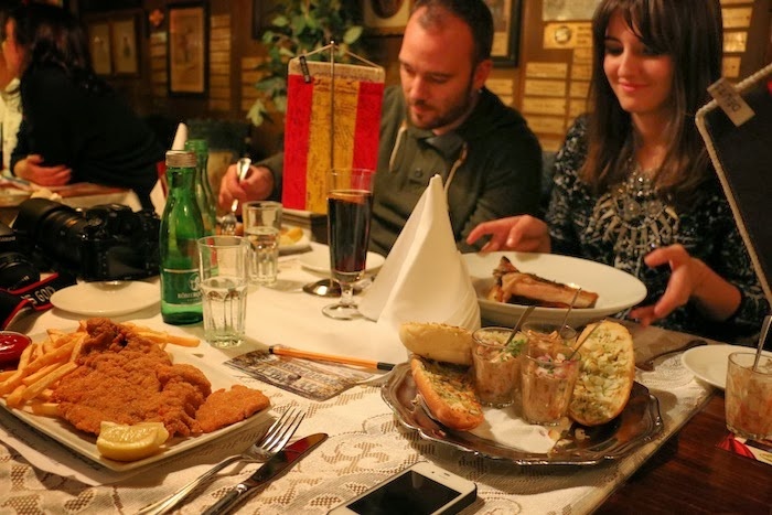 schnitzel mit pommes