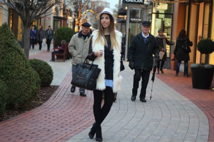 white hat from paris