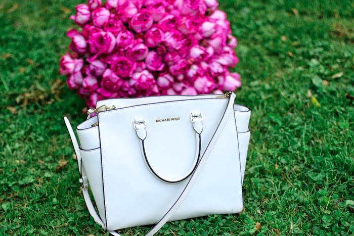 white bag Michael Kors